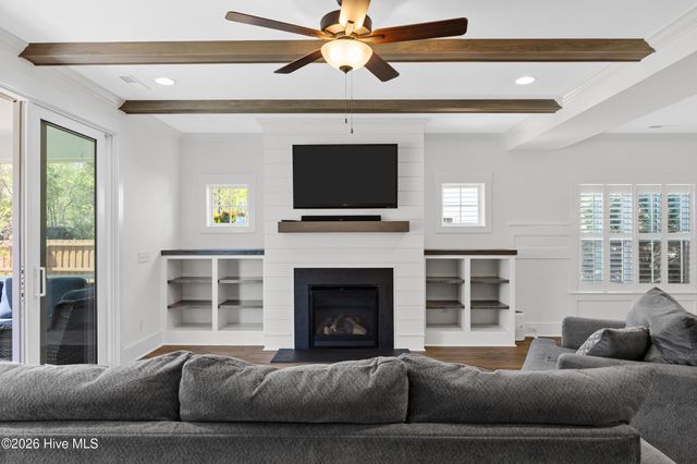 375 Canter Crest Road, Hampstead, NC 28443