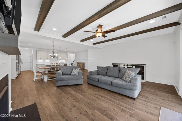 375 Canter Crest Road, Hampstead, NC 28443