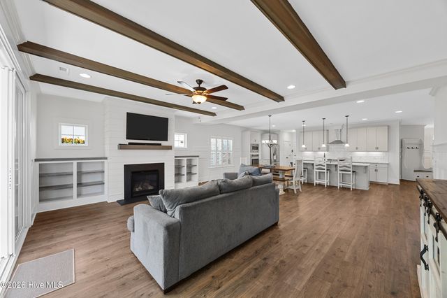 375 Canter Crest Road, Hampstead, NC 28443