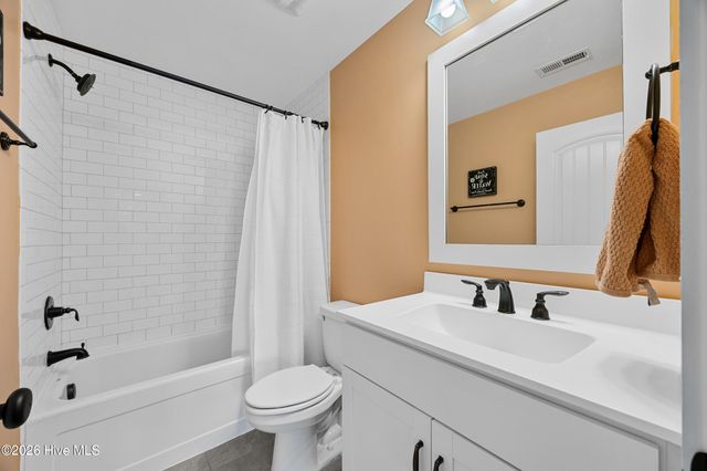 375 Canter Crest Road, Hampstead, NC 28443