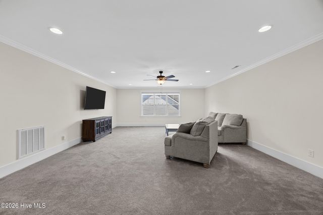 375 Canter Crest Road, Hampstead, NC 28443