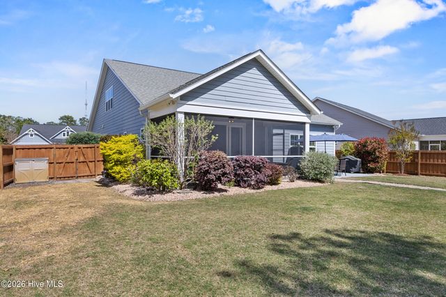 375 Canter Crest Road, Hampstead, NC 28443