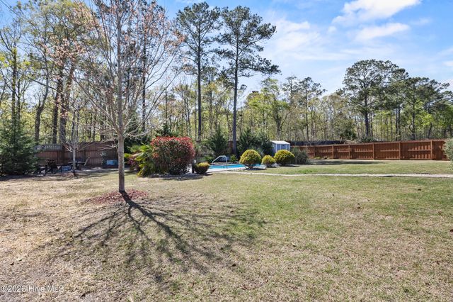 375 Canter Crest Road, Hampstead, NC 28443