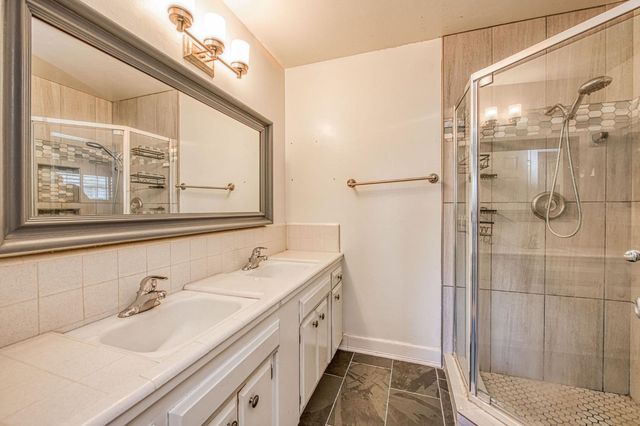 1265 E Portals Avenue, Fresno, CA 93710