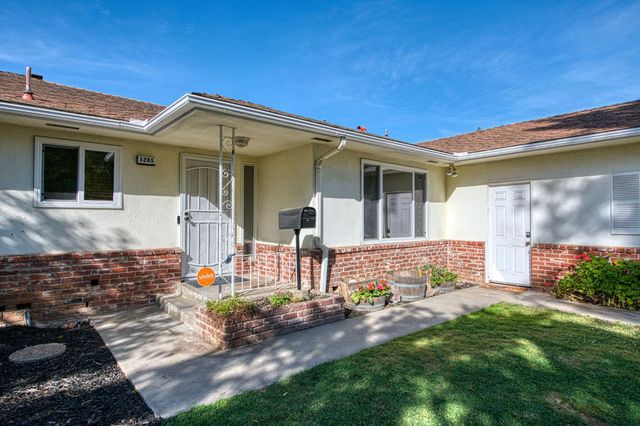 1265 E Portals Avenue, Fresno, CA 93710