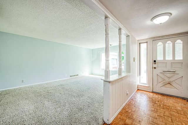 1265 E Portals Avenue, Fresno, CA 93710