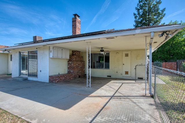 1265 E Portals Avenue, Fresno, CA 93710