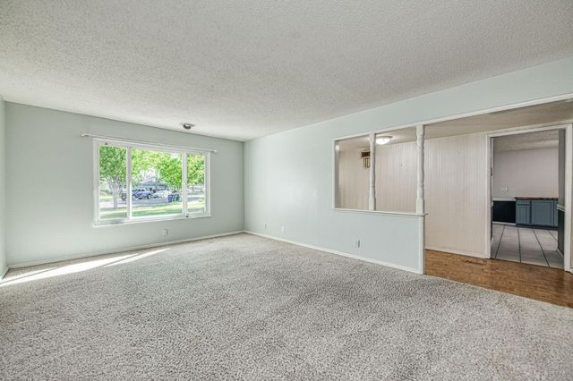 1265 E Portals Avenue, Fresno, CA 93710