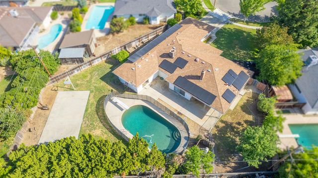 1265 E Portals Avenue, Fresno, CA 93710