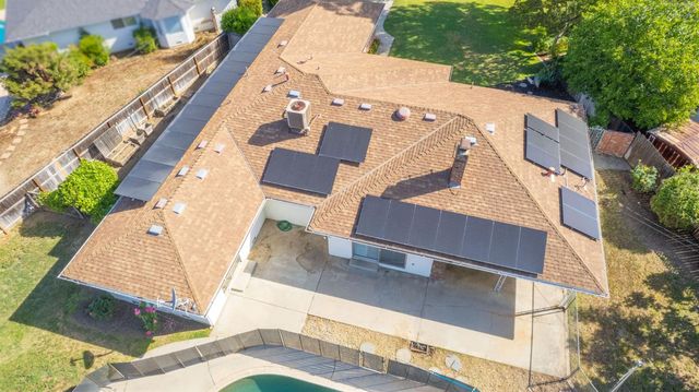 1265 E Portals Avenue, Fresno, CA 93710