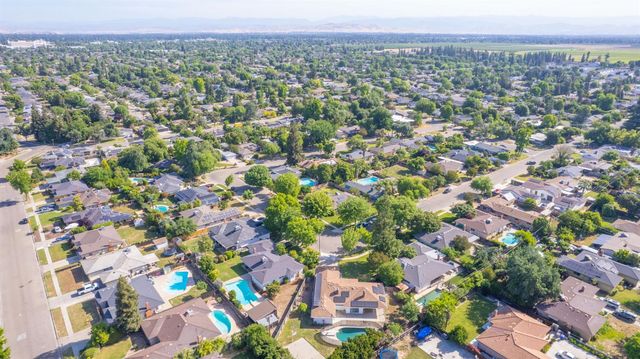 1265 E Portals Avenue, Fresno, CA 93710
