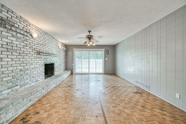 1265 E Portals Avenue, Fresno, CA 93710