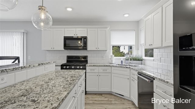 5953 Marblehead Drive, Belmont, MI 49306