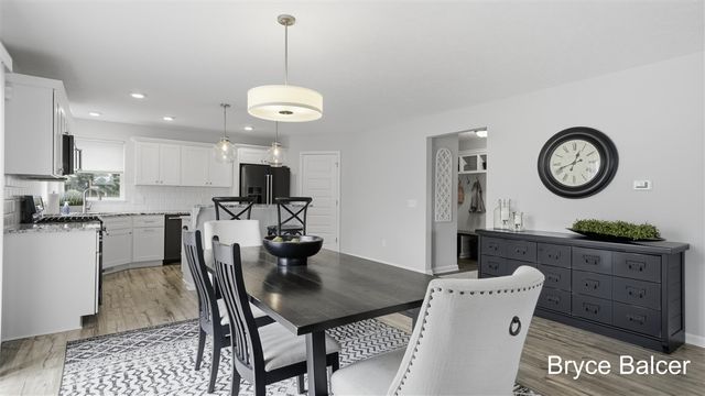 5953 Marblehead Drive, Belmont, MI 49306