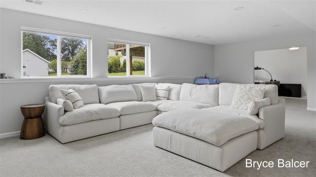5953 Marblehead Drive, Belmont, MI 49306