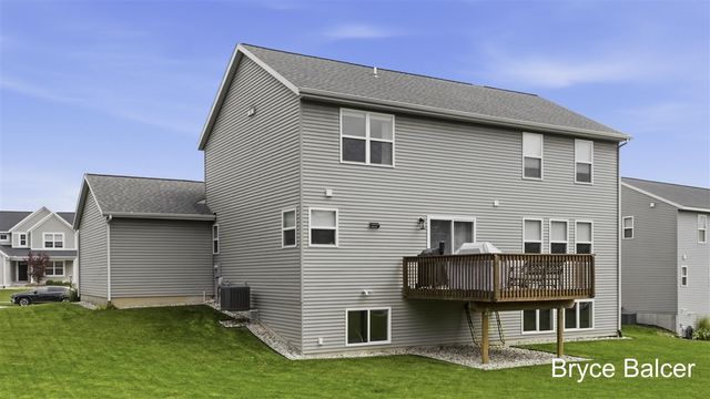 5953 Marblehead Drive, Belmont, MI 49306