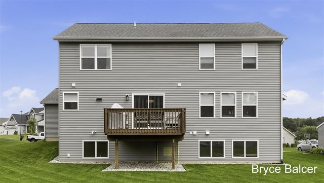 5953 Marblehead Drive, Belmont, MI 49306