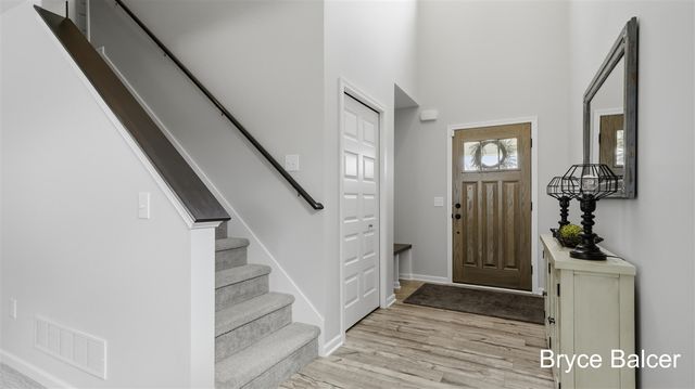 5953 Marblehead Drive, Belmont, MI 49306