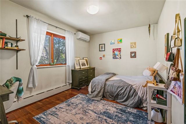437 S Aiken Ave, Friendship Park, PA 15232