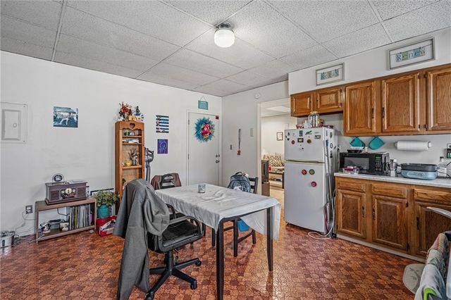 437 S Aiken Ave, Friendship Park, PA 15232
