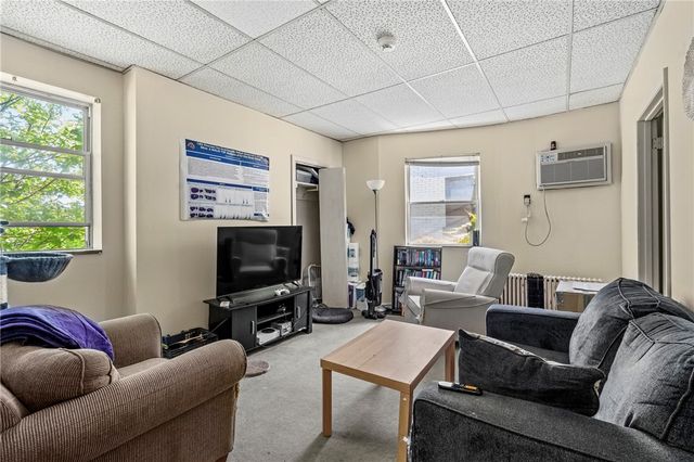 437 S Aiken Ave, Friendship Park, PA 15232