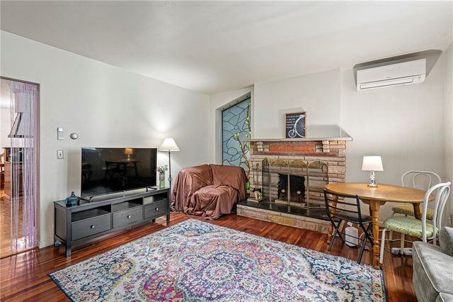 437 S Aiken Ave, Friendship Park, PA 15232