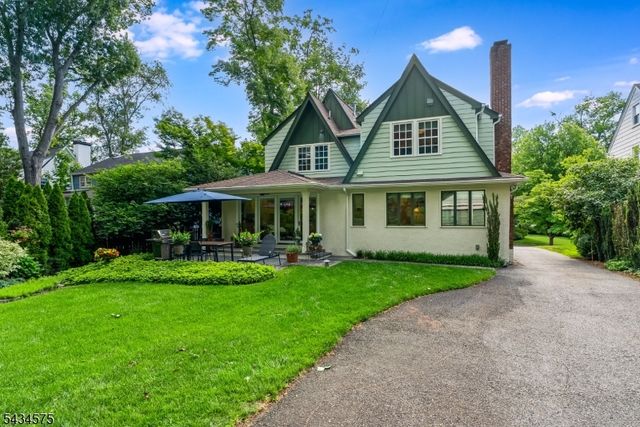 35 Woodland Road, Millburn Twp., NJ 07078