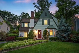35 Woodland Road, Millburn Twp., NJ 07078