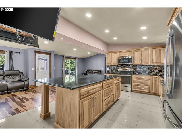 17870 Sw Independence Way 257, Beaverton, OR 97006