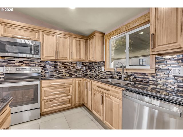 17870 Sw Independence Way 257, Beaverton, OR 97006