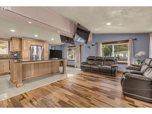 17870 Sw Independence Way 257, Beaverton, OR 97006