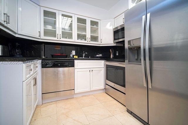 5161 Collins Ave 306, Miami Beach, FL 33140