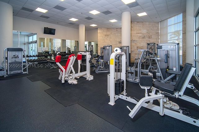 5161 Collins Ave 306, Miami Beach, FL 33140