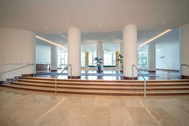 5161 Collins Ave 306, Miami Beach, FL 33140