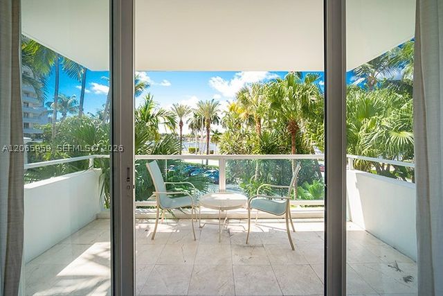 5161 Collins Ave 306, Miami Beach, FL 33140