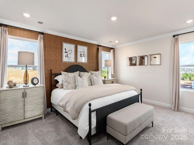 4067 Summit Woods Drive, Charlotte, NC 28216
