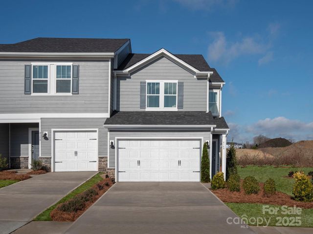 4067 Summit Woods Drive, Charlotte, NC 28216