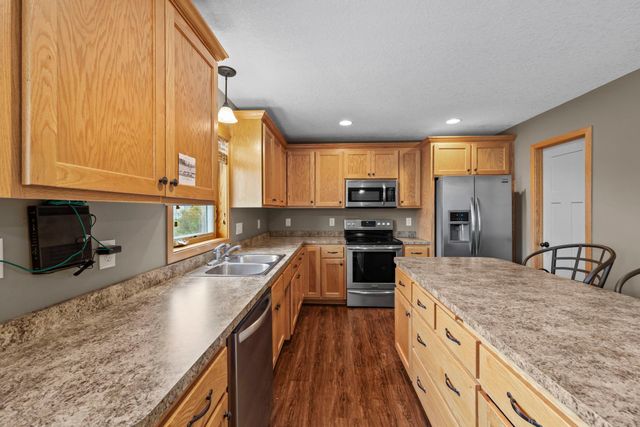 3315 119th Avenue NE, Blaine, MN 55449