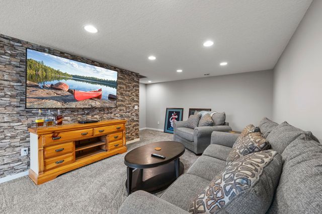 3315 119th Avenue NE, Blaine, MN 55449