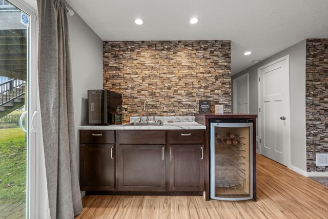 3315 119th Avenue NE, Blaine, MN 55449