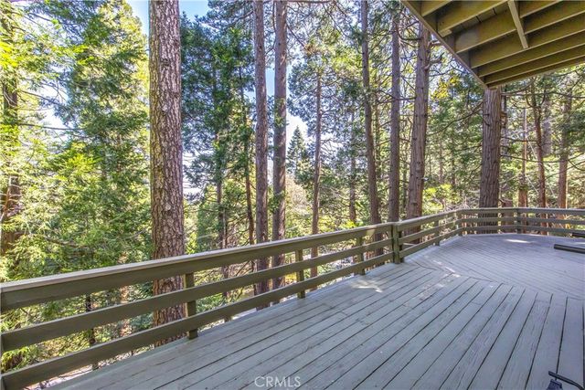 24098 Skyland, Crestline, CA 92325