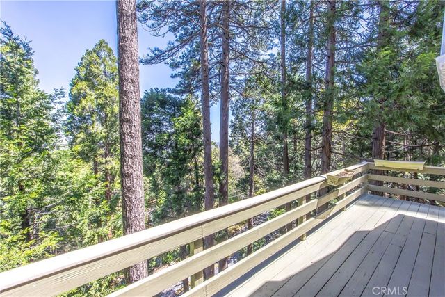 24098 Skyland, Crestline, CA 92325