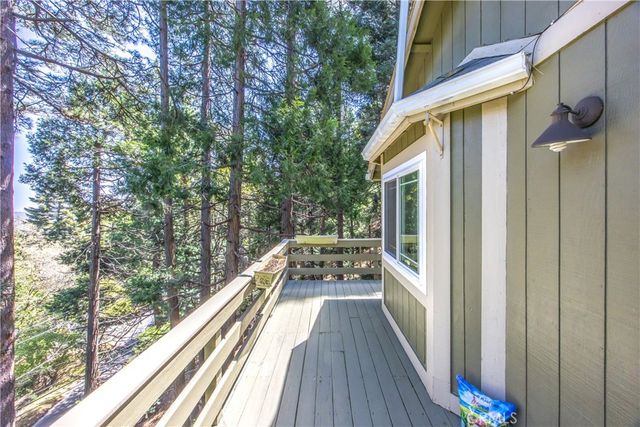 24098 Skyland, Crestline, CA 92325