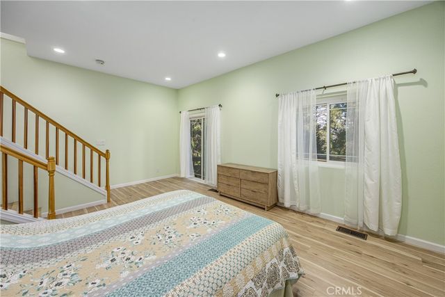 24098 Skyland, Crestline, CA 92325