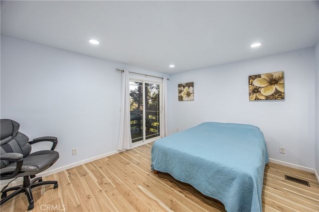 24098 Skyland, Crestline, CA 92325