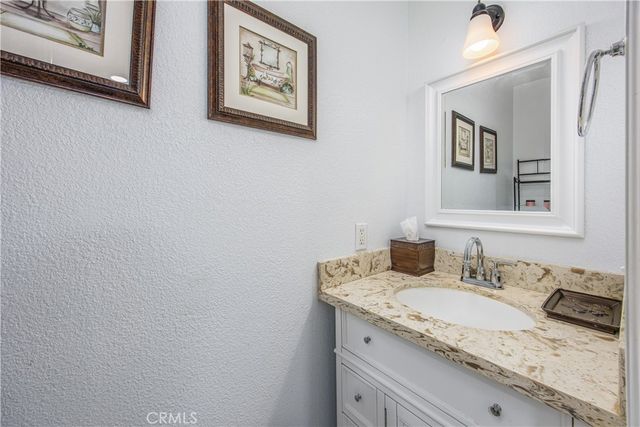 24098 Skyland, Crestline, CA 92325