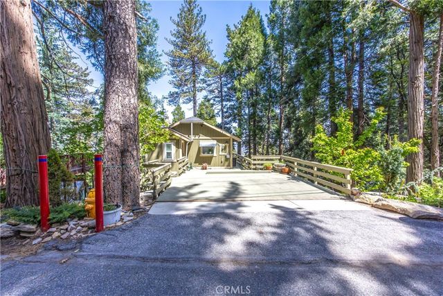 24098 Skyland, Crestline, CA 92325