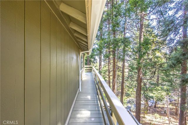 24098 Skyland, Crestline, CA 92325