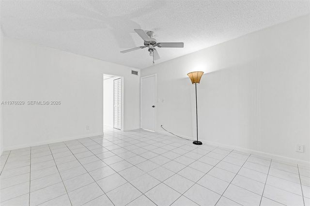 330 SE 2nd St 103G, Hallandale Beach, FL 33009