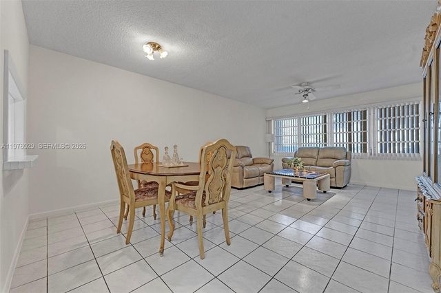 330 SE 2nd St 103G, Hallandale Beach, FL 33009